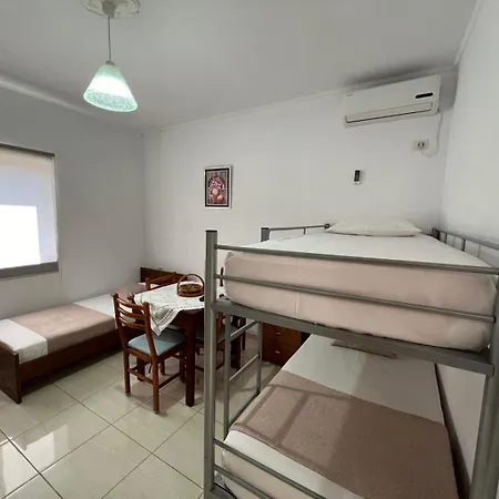 Golden Apartment *