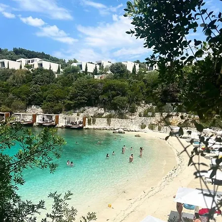 Golden Ksamil